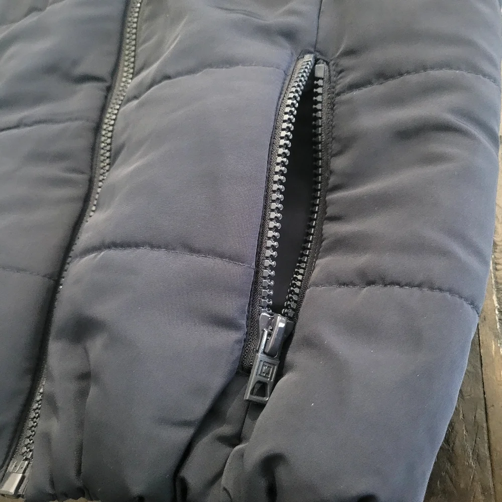 Liz Claiborne Puffer Vest With Faux Fur Lined Hood‎ Women's Size Petite PM - Picture 4 of 6
